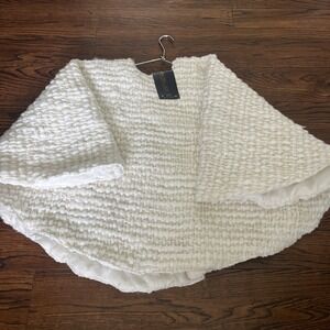 Rachel Zoe Knit Crochet Ivory Faux Fur Lined 52"  Christmas Circle Tree Skirt